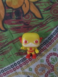 Reverse flash, Harley Quinn, Poison Ivy