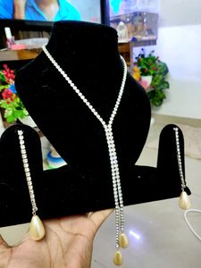 White Stone Necklace Set