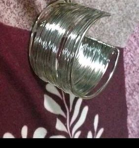 Bangle Looking Bracelet
