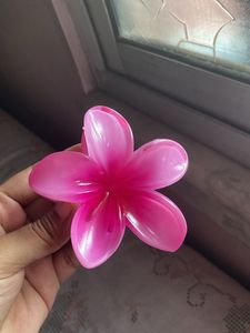 Frangipani Claw Clip For Women