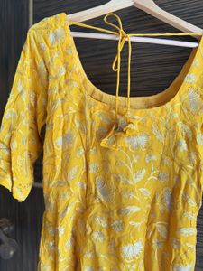 Yellow Floral Suit (3pc) check Description