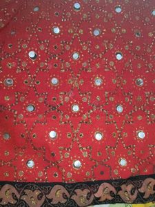 i am selling heavy red ♥️ saree
