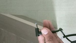 HP LAPTOP CHARGER NEW AND ORIGINAL 135 WATT