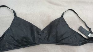 Soft Padded Wiredless Bra..size L