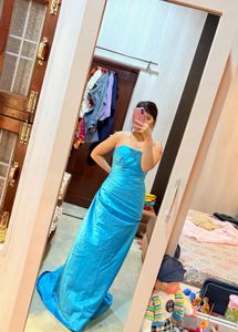 Pretty Real Bodycon Gown🦋💙🩷