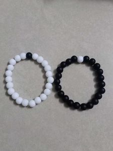 Black And White Pair Bracelet Set.