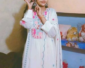 White Floral Embroidered Kurti Set