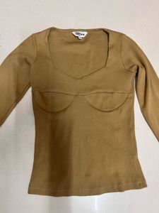 Baesic Ribbed Top! Size S