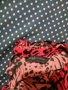 M&amp;S Rose-Black Top