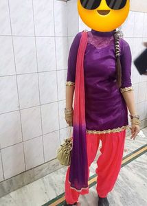 Price Droppped ❌❌❌Purple And Coral Punjabi Suit