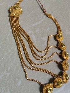 Elegant Gold Necklace
