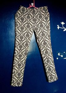 Skinny Jeans ( Balck &amp; White, Stretchable)