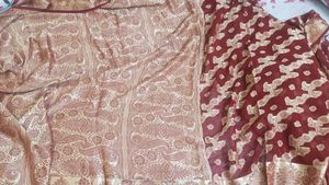 Maroon &amp; Gold Patterned Saree with blouse