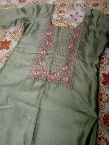 Elegant Embroidered Kurta set