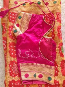 Red & Pink Bandhini Printed Saree Fix Price