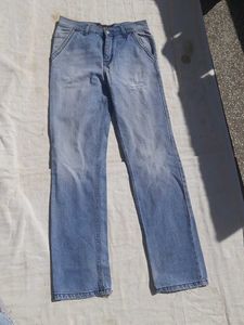 Straight Jeans