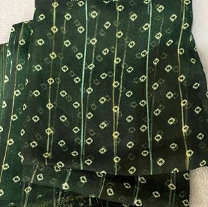 green sadi with designs