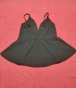 Black Party Peplum Top – H&amp;M – Size .M
