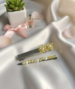 Pearl &amp; Crystal Daisy Hair Clips