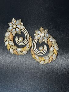 Leafy Pearl Earrings