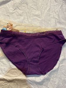 Victoria Secret Penty 32 Size