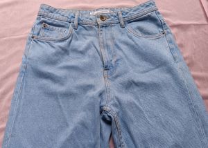 Zara Straight Fit Jeans