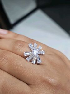 Sparkling Floral Ring