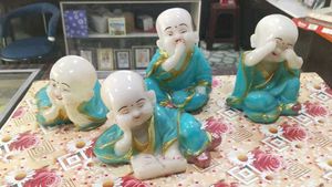 Monk And Jaipuria Figurines (Set of 4)