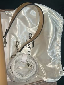 Coach  (first Copy ) Bag In Beige Colour