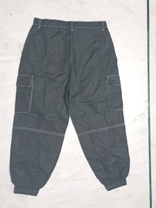 women&#39;s Black Cargo pants