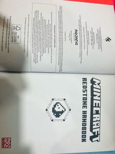 Minecraft Handbooks Official Mojang licensed(2 Boo