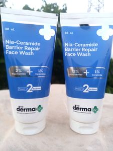 2 Pack ❤️ Nia-Ceramide Barrier Repair Facewash 💙