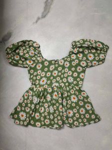 Daisy Print Puff Sleeve Top