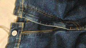 Levi&#39;s Ripped Jeans For Men