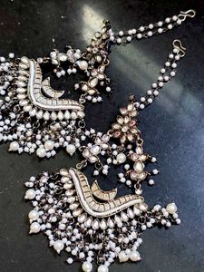 Parinika Earrings With Ear Chains