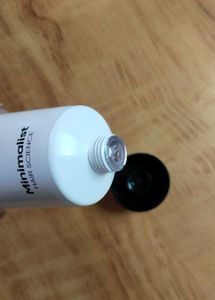 Minimalist Anti-Dandruff Shampoo