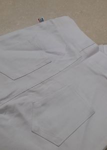 WHITE STRECHABLE JEGGING PANT|