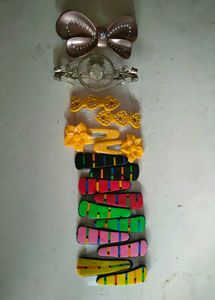 Tic Tac &amp; Barrette hair clips.🌷