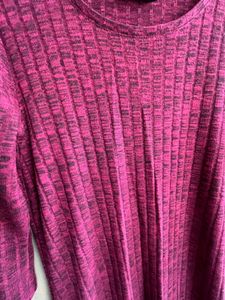 Maroon colour woman, max T-shirt