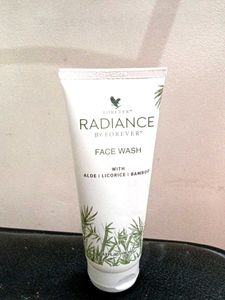 Forever Radiance Face Wash