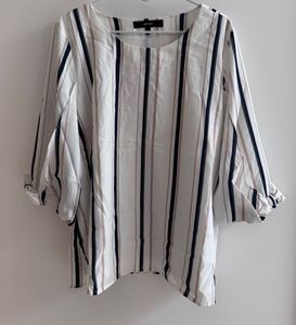 Striped Blouse - Chic &amp; Versatile