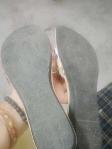 Flat Slipper In Good Condition 🥰