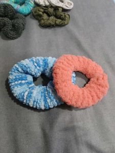 Set Of 8 Scrunchies
