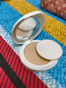 Lakme Absolute Perfect Radiance Compact