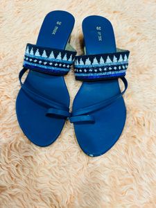 Boho Chic Navy &amp; White Toe Ring Sandals