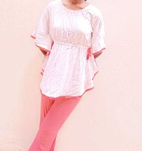 COMBO OF BEAUTIFUL TOP AND Strech Mid Fit Trouser