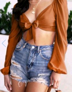 SSS Front tie knot hot crop top