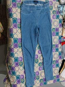 BLUE SKKINY JEANS