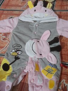 Woolen Baby Suit Ladka Ladki Dono Pehan Sakte Hein