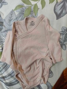 H&amp;M Newborn Baby Romper